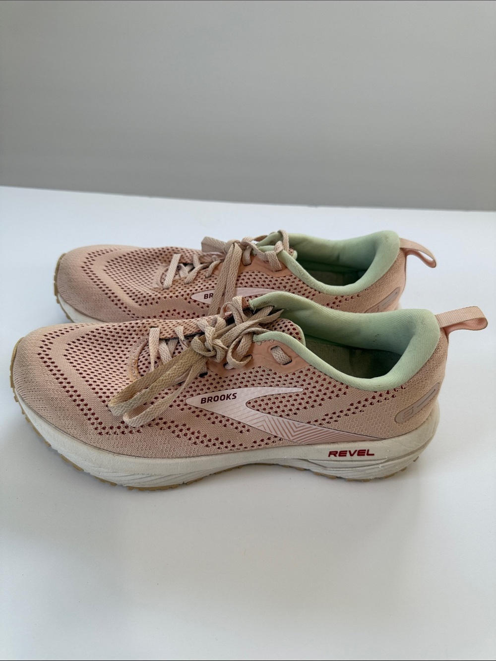 Brooks Revel Women's Blush Pink with Mint Liner Athletic Sneakers